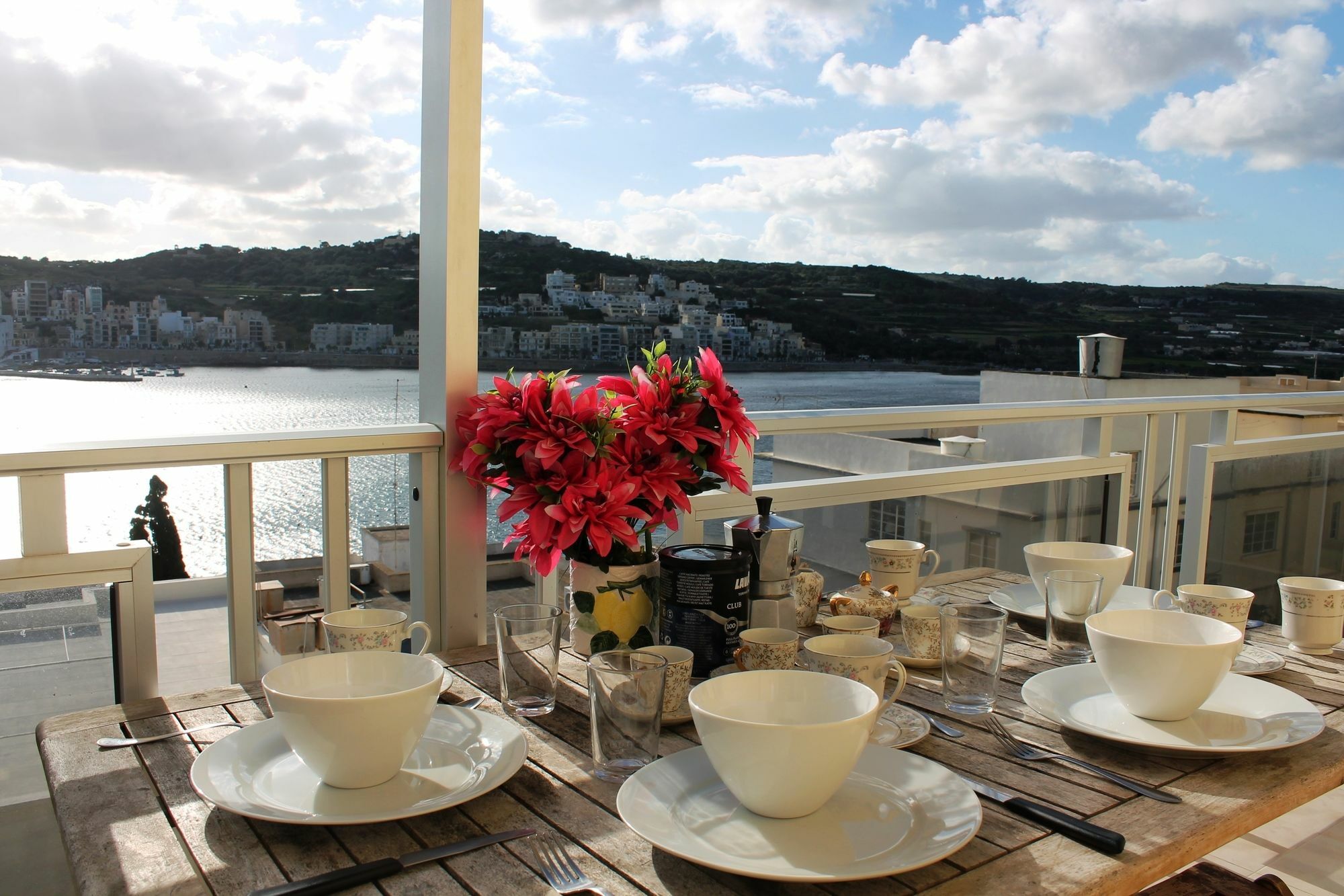 Bayview 2 Bedroom Seaview Apartment With Large Terrace With Panoramic Views - By Getawaysmalta خليج سانت بول المظهر الخارجي الصورة